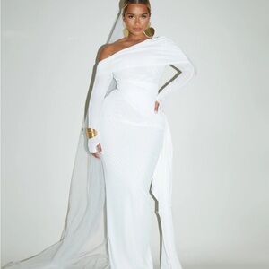 BBXBRAND White Long Sleeve One Shoulder Bridal Gown SIZE US6